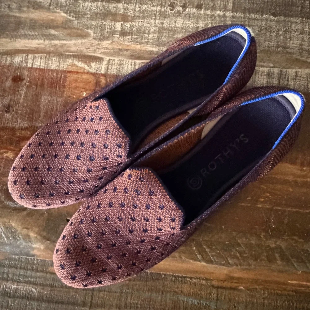 Rothys brand rothy